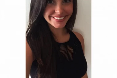 Studentkinja umrla na takmičenju u jedenju palačinki, porodica tužila univerzitet!