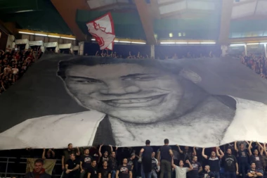 (VIDEO) NAJVAŽNIJA POBEDA DO SADA ZA CRVENO-BELE! Evo kako su proslavili!