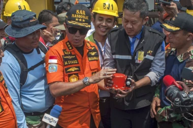 Pronađene crne kutije SRUŠENOG indonežanskog Boinga! Uskoro će se ZNATI šta se zapravo dogodilo!