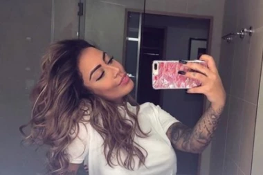 Zbog nje se svađao sa Mesijem: Nejmarova se*si sestra pada na fudbalere