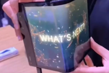 Stigao prvi savitljivi telefon na svetu
