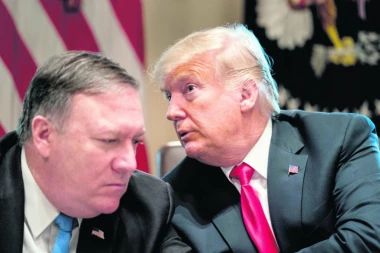 Predsednik SAD otkrio zašto i republikanci žele da Pompeu vide leđa!