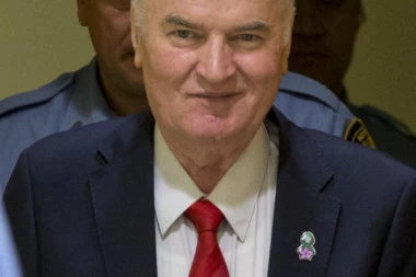 Oglasio se Ratko Mladić: Živ sam, majke mi!