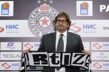 VELIKI STRUČNJAK I VELIKI GOSPODIN! Trinkijeri oduševio hvalospevom o Partizanu, spomenuo i Zvezdu!