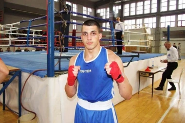 Spektakl u kultnoj hali na Crvenom Krstu!