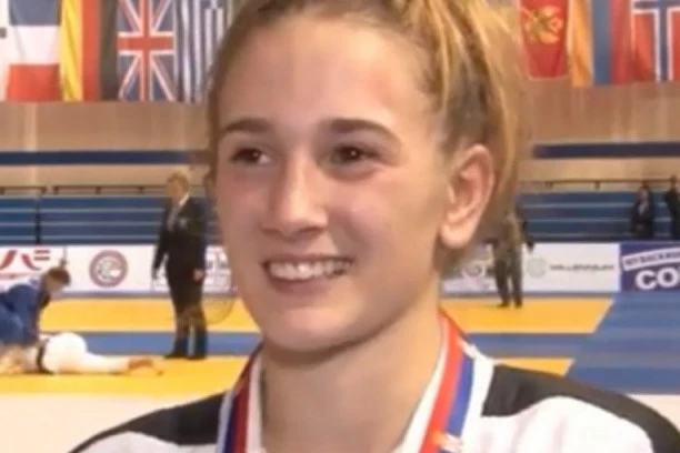 NASTAVAK BLISTAVOG NIZA: Medalja za Andreu Stojadinov!