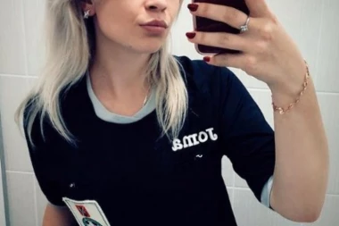 (FOTO) Za njom očevi BALAVE, majke ne daju sinovima da treniraju fudbal