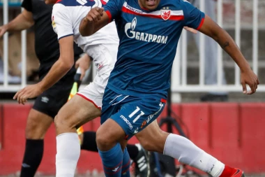 SAVLADAN PROLETER: Očajan teren, autogol i Zvezdina pobednička uvertira za Liverpul!