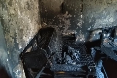 Da juče nije krenula na posao izgorela bi u iznajmljenom stanu: Izbegnuta još veća tragedija, evo šta je nasilnik uradio u Krnjači