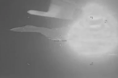 (VIDEO) Gužva na nebu iznad Crnog mora: Ameri hteli da špijuniraju Ruse, a onda su "baćuške" podigle SU-27