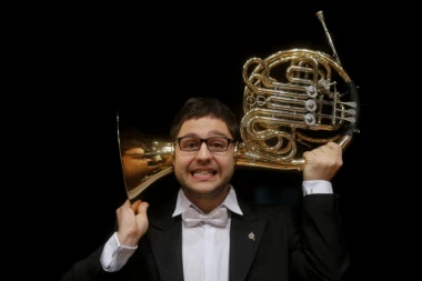 LIČNA KARTA Prva horna Beogradske filharmonije Nikola Ćirić: ZA PUPINA IMAM 1.001 PITANJE