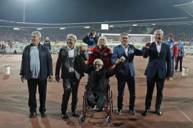 ONI SU SRUŠILI LIVERPUL: "Marakana" se poklonila legendama!