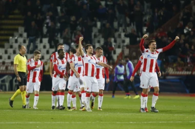 GLAVOBOLJA ZA MILOJEVIĆA: Zvezda u velikom problemu pred Napoli!