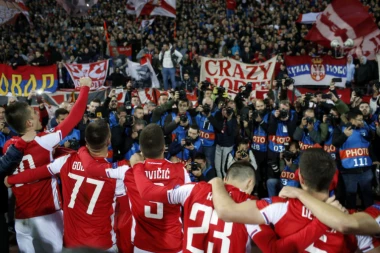 BIĆE LUDNICA: "Delije" iz Boke na meč sa Napolijem IDU BRODOVIMA!