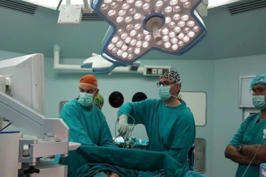 Čudo u "GAK Višegradska"! Ginekolozi uspeli nemoguće - Porodili trudnicu koja je imala infarkt