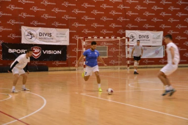 "PUMPADŽIJE" ODNELE TROFEJ IZ ARENE!