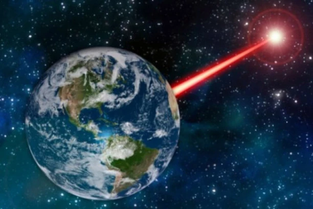 NEVIDLJIVI KRIVCI KVARE UREĐAJE: Kosmički zraci sve više utiču na elektroniku, a problemi mogu postati mnogo OZBILJNIJI!