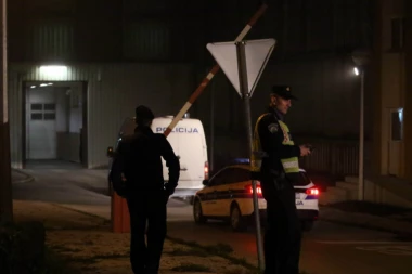 VATRENI OKRŠAJ U SPLITU? Muškarac pogođen metkom u vrat, napadač pobegao!