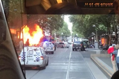 Horor na ulicama Melburna: Čovek ubadao nožem ljude po ulici!