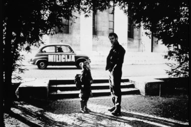 ONAMO HRVATSKI SLAVUJ, OVAMO BOSANSKI GRUZIJANAC KOJI SE IZDAJE DA JE SRBIN Džoni brutalno demantuje Šerbedžiju!