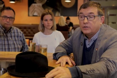 (VIDEO) Prvi čovek Maribora snimio isti predizborni spot kao Vučić: Slovenac kopirao kampanju!