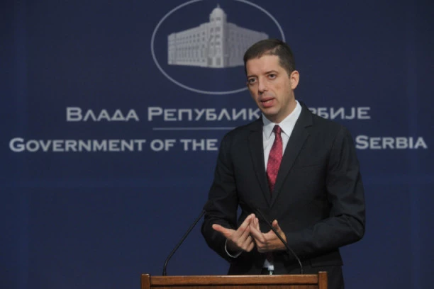 SUMANUTA POLITIKA, SUMANUTE KRITIKE: Đurić žestoko uzvratio SZS, evo šta im je poručio