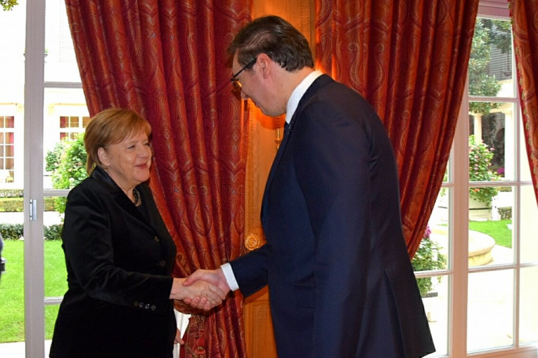Bilateralni sastanak u Parizu: Vučić razgovarao sa Merkelovom, evo šta su bile teme