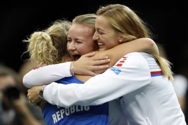 Čehinje ponovo na tronu!