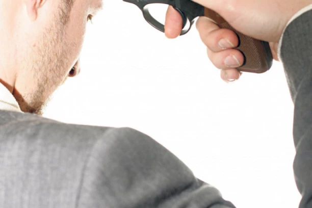 TRAGEDIJA U RUMI! Vlasnik turističke agencije se ubio!