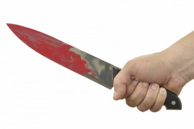 MASAKR NA ULICI: Muškarac nožem napao prolaznike, UBIO najmanje petoro!