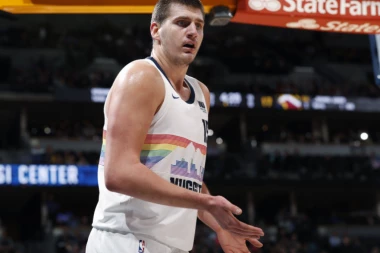 ŠTETA: Jokić je igrao kao mašina, ali ga je BIZARNA povreda zaustavila