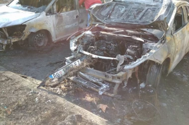 Izgoreo automobil u Novom Pazaru, požar verovatno podmetnut!