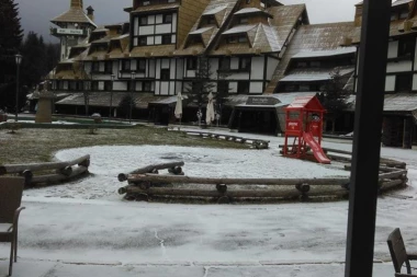 (FOTO+VIDEO) Pao sneg na Kopaoniku!