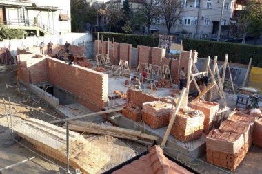 Podržite izgradnju Crkve Svete Trojice: Na mestu letnjikovca grade hram na Vračaru!