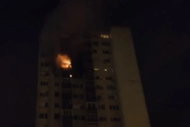 (VIDEO) Gledali smo kako čovek gori, a nismo mogli da mu pomognemo: Potresno svedočenje očevidaca požara na Novom Beogradu