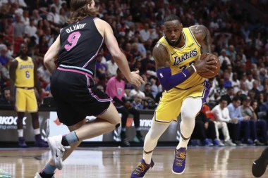 SPREMA SE BOMBA U NBA: Lebron najavio ZEMLJOTES!