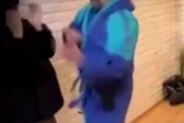 (VIDEO) Šokantno: Miki zgrabio Aleksandru Subotić za kosu, pa uradio ovo!