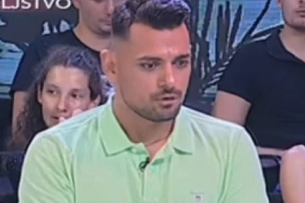 (VIDEO) BORA SE PONOVO IZVINJAVAO ERMINI, A ONDA JE NASTAO POTPUNI HAOS! Zadrugari ga OŠTRO GA OSUDILI zbog rečnika!