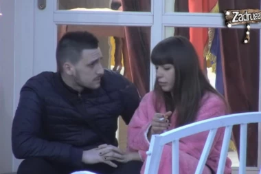 (FOTO) Miljana i Zola uhvaćeni zajedno u jednom kafiću: Kulićevu opsedali fanovi!