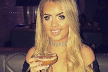 (FOTO) Seksi milionerka nudi veliku lovu dečku koji bi da bude s njom!