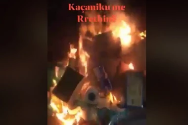 (VIDEO) Skandalozno! Šiptari pokazali pravo lice i mržnju: Pale srpske proizvode zbog fijaska u Interpolu!