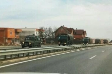 (FOTO) Albanske trupe krenule ka severu Kosova!