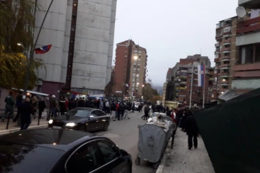 Mirni protesti i danas u Kosovskoj Mitrovici