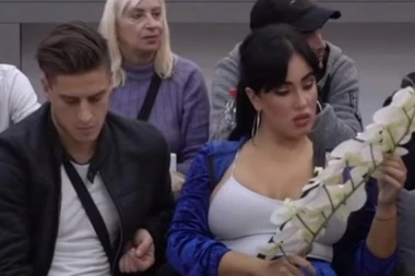 Blud i razvrat: Isplivala slika na kojoj Aleksandra zadovoljava Davida u rijalitiju!