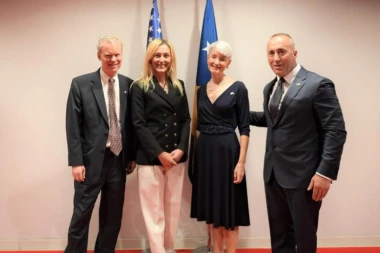 Saznajemo! Ovaj ambasador je organizovao prebijanje Srba! Janković pomogao Albancima u akciji!