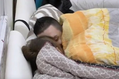 Miljana i Zola se zaigrali: Prvo on bio na njoj, pa ona na njemu!