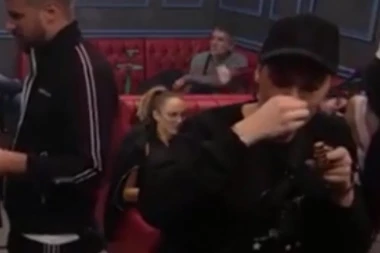 Snimak zbunio sve: Izgledalo je da Mina Vrbaški šmrče, evo šta je zapravo radila!
