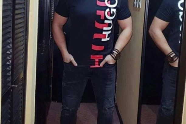 SLOBA RADANOVIĆ NA METI PROGONITELJKE: Pevač doživeo veliku neprijatnost u Crnoj Gori, OVO SU DETALJI