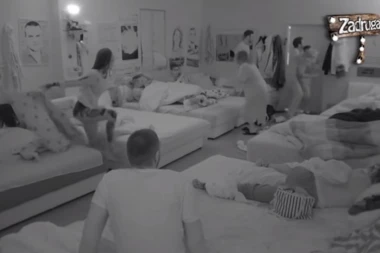 (VIDEO) Svi se razbežali: Bane ušao u fizički obračun sa Tomom zbog Zerine!