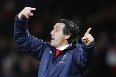 Šutneš flašicu, platiš 8.000 funti!